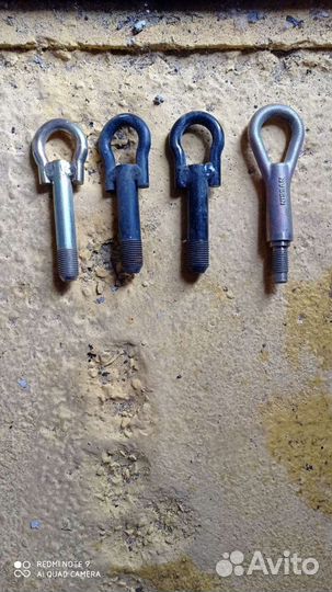 Крюк буксировочный Toyota