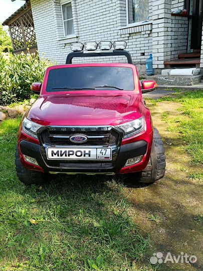 Детский электромобиль двухместный бу