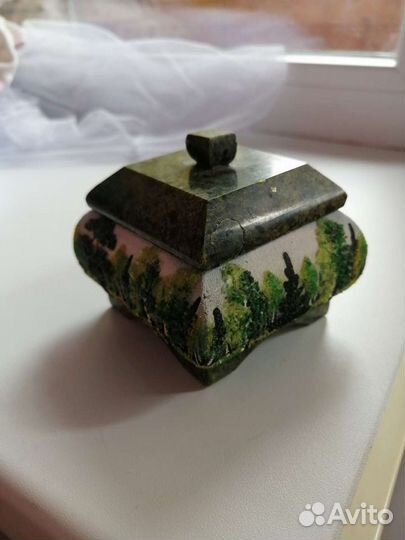 Шкатулка из змеевика