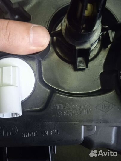 Продам оригинальные фары Renault Logan,Largus