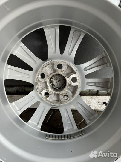 Yokohama E70B 215/55 R17 200V