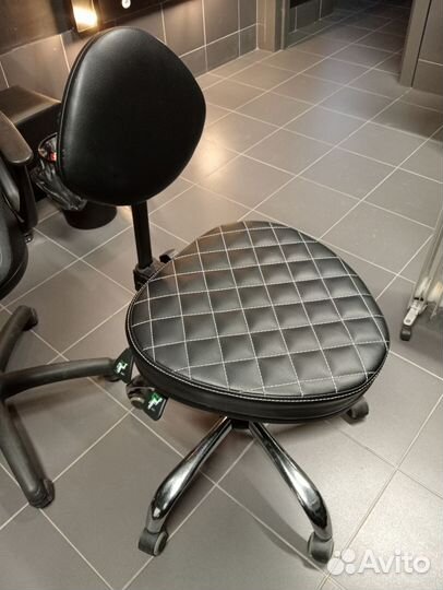 Стул Таблетка