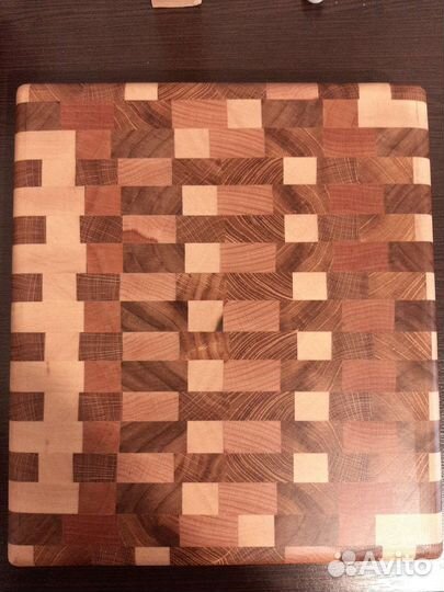 Торцевая разделочная доска из ценных пород дерева