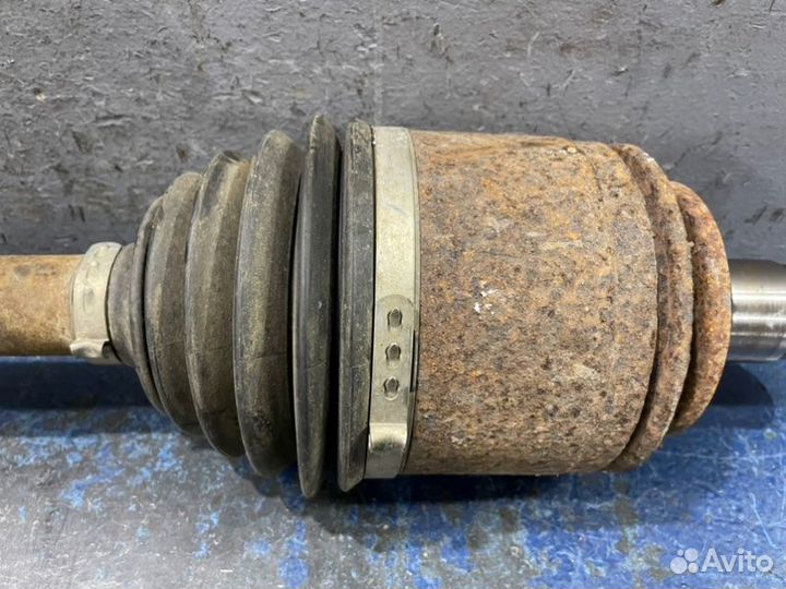 Привод задний Mitsubishi Pajero 4 V90 3.0