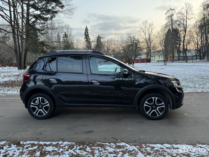 Renault Sandero Stepway 1.6 AT, 2018, 95 800 км