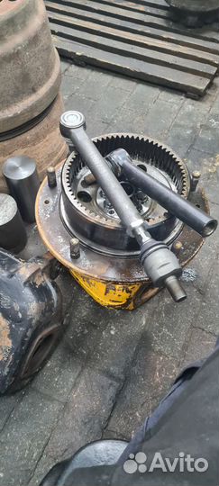 Токарные работы. Расточка центрального отверстия