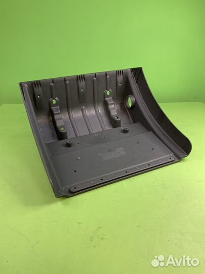 Крыло правое задн. (задн. часть) \MAN TGA TD075703