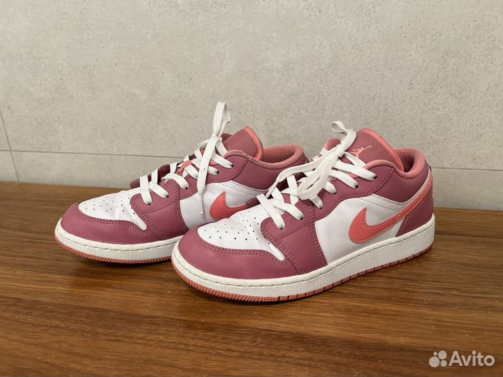 Кроссовки nike Air jordan desert berry Р. 39