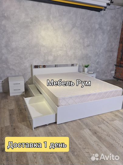 Кровать