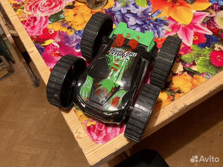 Машинка на пульте управления