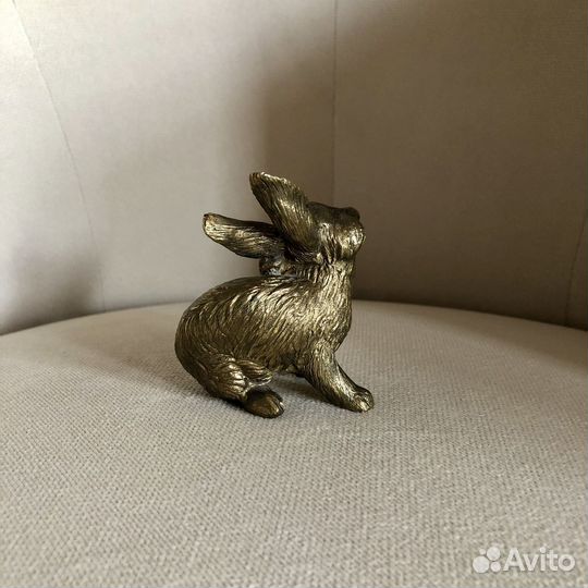 Бронзовая скульптура «Кролик»