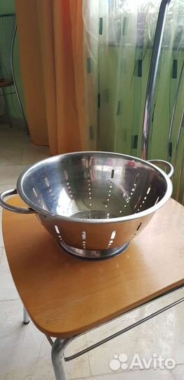 Дуршлаг на ножке 28см