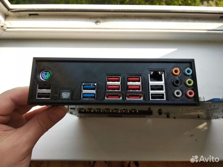 Индивидуальные заглушки для материнских плат