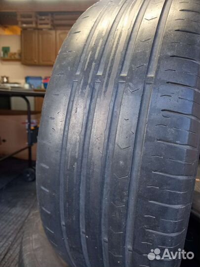 Continental ContiPremiumContact 5 215/60 R16
