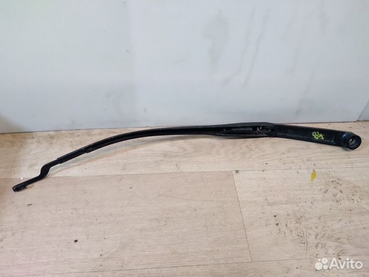 Поводок стеклоочистителя правый Kia Ceed 2 JD