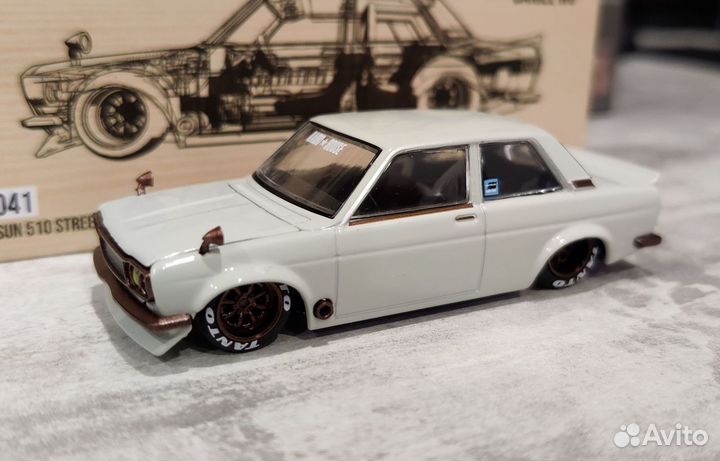 Модели Mini GT Kaido House и Tarmac 1:64