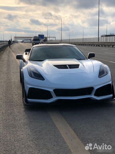 Бампер Chevrolet Corvette стиль ZR1