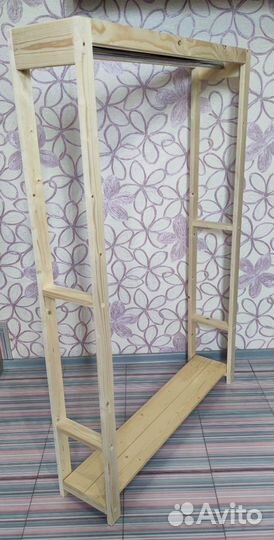 Вешалка напольная деревянная