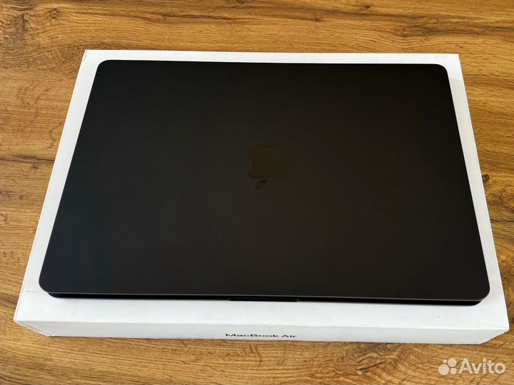 Macbook air 15 2023 m2/8/512 новый 99% акб