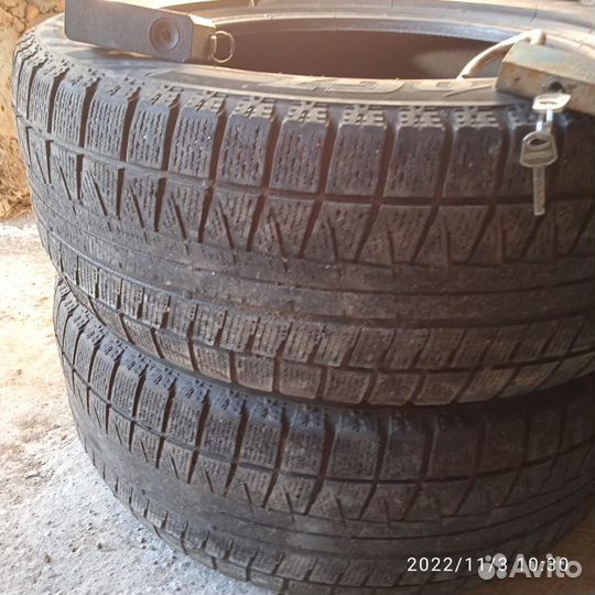 Bridgestone Blizzak Ice 225/55 R17
