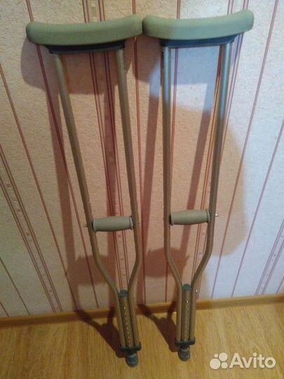 Продаю костыли Amuco2