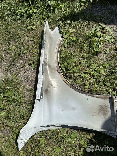 Mercedes w 205 крыло левое