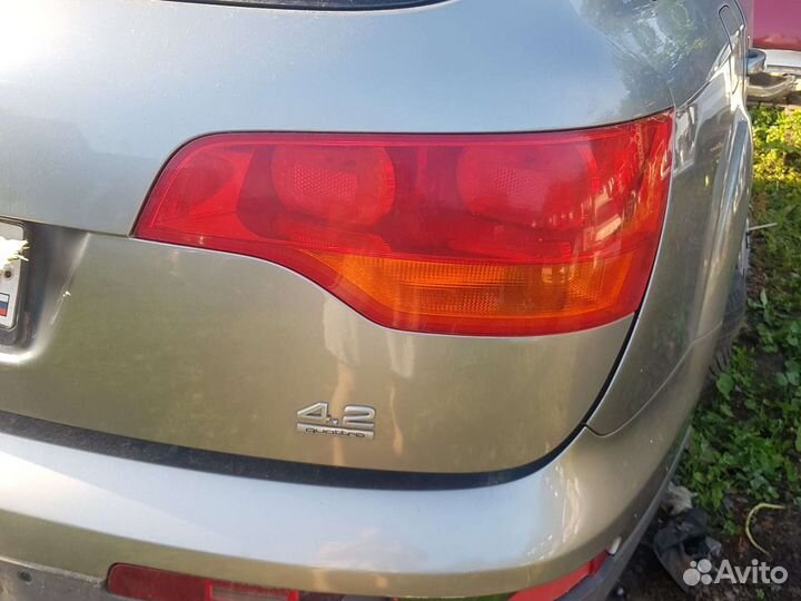 Задние фонари на Aydi Q7 4L0945094A
