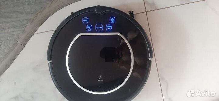 Робот пылесос panda x500