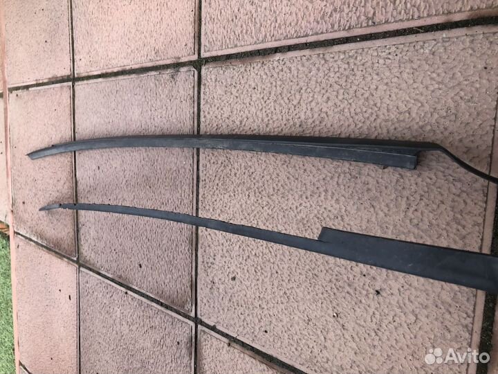 Молдинги лобового стекла Пассат Б5, Б5+