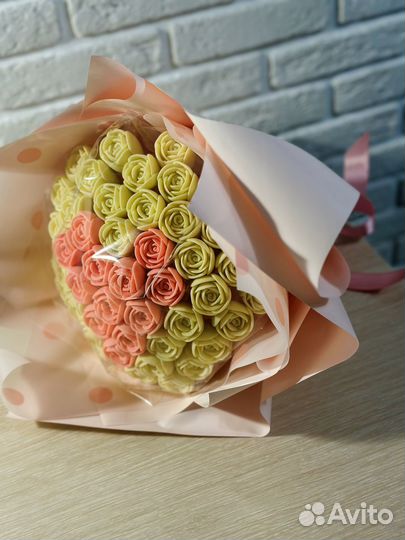 Букет из 51 шоколадной розы