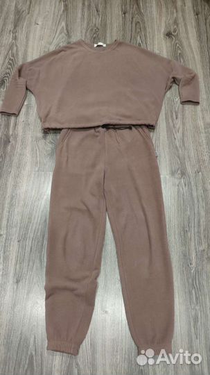 Костюм женский