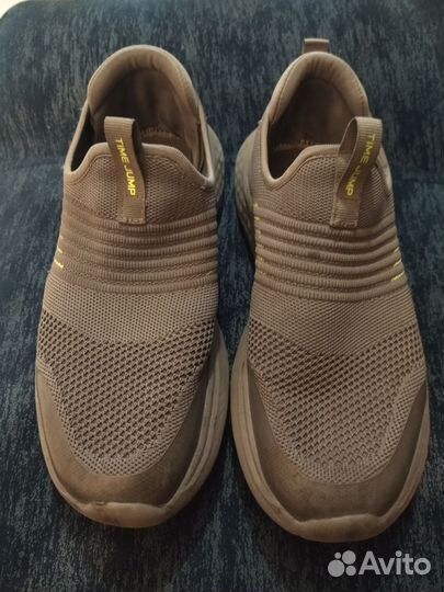 Кроссовки мужские 40 размер бу