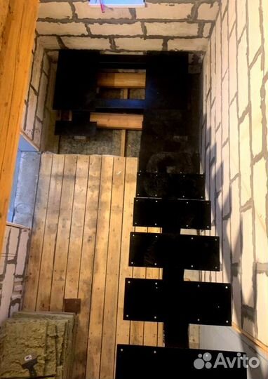 Г-образная лестница