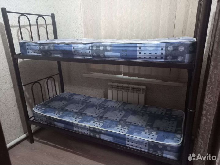 Кровать двухьярусная