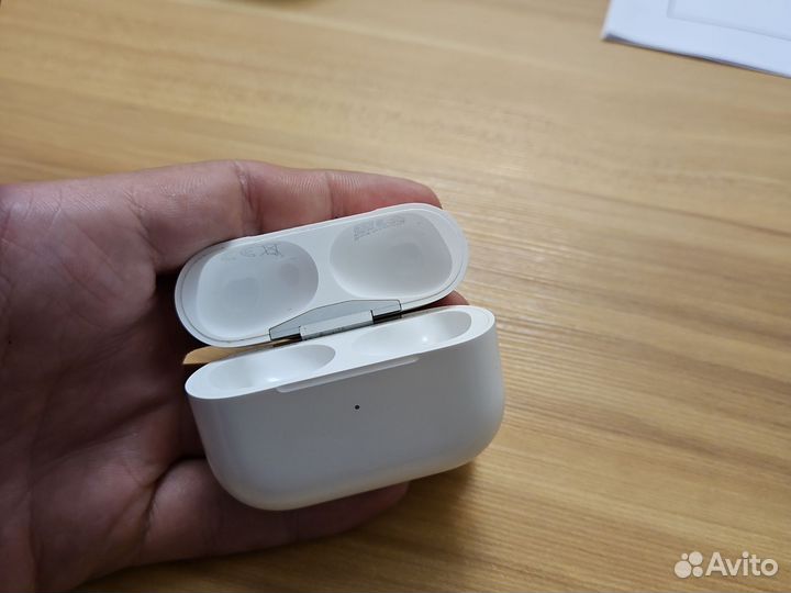 Кейс Airpods pro оригинал