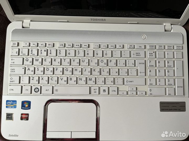 Toshiba L850-B2W, i5, 8GB, SSD 275GB