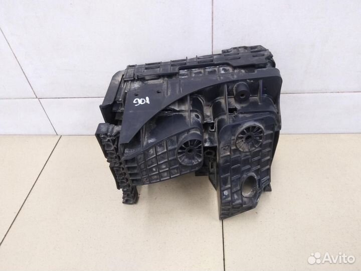 Блок предохранителей Jetta 2006-2011