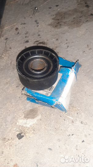 Ролик приводного ремня новый на Ровер 45,Rover 45