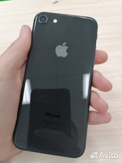 iPhone 8, 64 ГБ