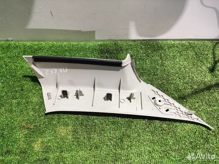 Обшивка стойки правая ford Focus 2 рестайлинг