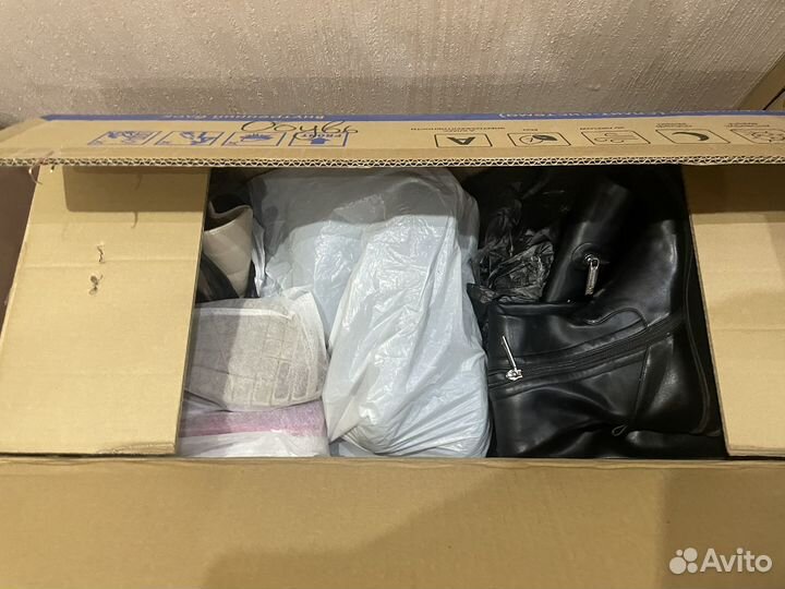 Коробки с вещами