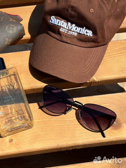 Солнцезащитные очки YSL Saint Laurent