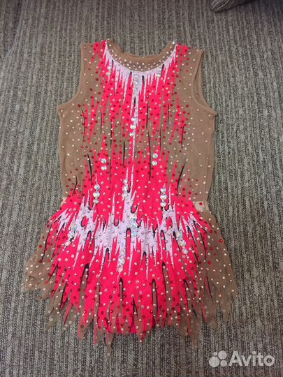 Купальник для худ.гимнастики-в идеальном состоянии