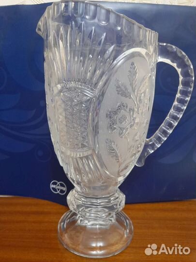 Хрустальная ваза