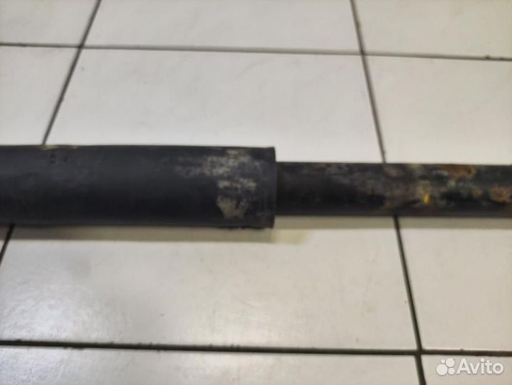 Амортизатор задний Ford Focus 3 CB8