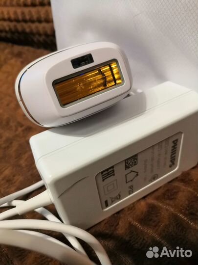 Фотоэпилятор Philips Lumea Essential