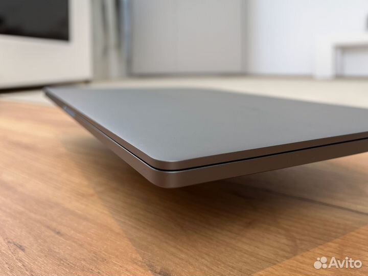 Ноутбук Xiaomi \ i5 \ GeForce MX450 \ В металле