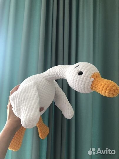 Гусь обнимусь