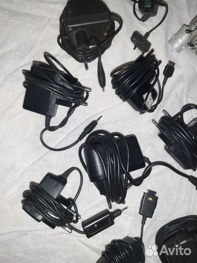 Лот Зарядные устройства для старых сотовых 20шт