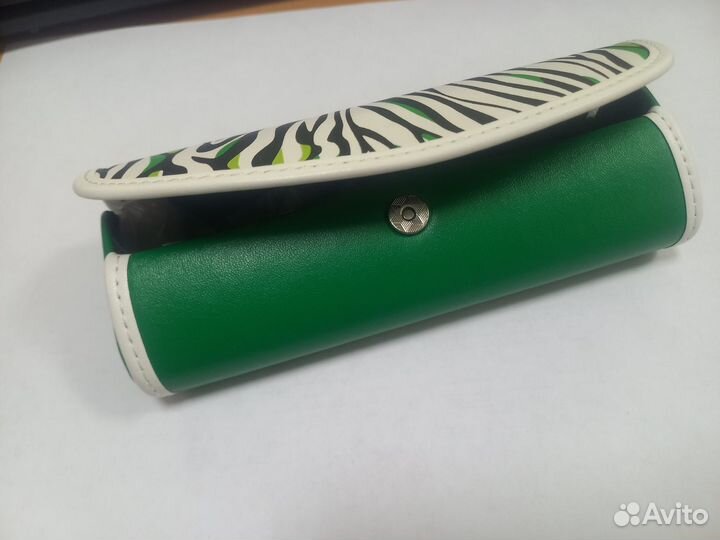 Футляр для очков на магните